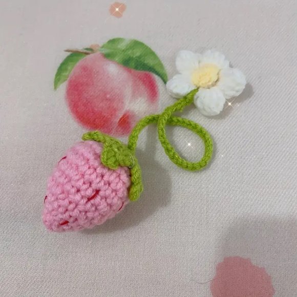 Bag Charm Crocheted Strawberry Purse Daisy Knit Flower Keychain Handmade Trendy - Picture 2 of 3